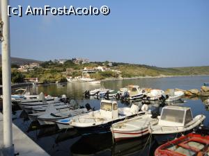 [P04] Agios Paraskevi, vedere din micul port spre sat.  » foto by maryka
 - 
<span class="allrVoted glyphicon glyphicon-heart hidden" id="av918413"></span>
<a class="m-l-10 hidden" id="sv918413" onclick="voting_Foto_DelVot(,918413,19366)" role="button">șterge vot <span class="glyphicon glyphicon-remove"></span></a>
<a id="v9918413" class=" c-red"  onclick="voting_Foto_SetVot(918413)" role="button"><span class="glyphicon glyphicon-heart-empty"></span> <b>LIKE</b> = Votează poza</a> <img class="hidden"  id="f918413W9" src="/imagini/loader.gif" border="0" /><span class="AjErrMes hidden" id="e918413ErM"></span>