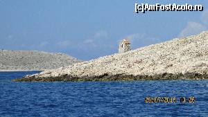 [P10] Carst şi mare; şi o micuţă capelă » foto by crismis
 - 
<span class="allrVoted glyphicon glyphicon-heart hidden" id="av672421"></span>
<a class="m-l-10 hidden" id="sv672421" onclick="voting_Foto_DelVot(,672421,19380)" role="button">șterge vot <span class="glyphicon glyphicon-remove"></span></a>
<a id="v9672421" class=" c-red"  onclick="voting_Foto_SetVot(672421)" role="button"><span class="glyphicon glyphicon-heart-empty"></span> <b>LIKE</b> = Votează poza</a> <img class="hidden"  id="f672421W9" src="/imagini/loader.gif" border="0" /><span class="AjErrMes hidden" id="e672421ErM"></span>