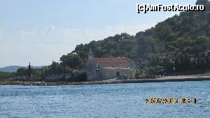 [P03] O biserică la ieşirea din Portul Murter » foto by crismis
 - 
<span class="allrVoted glyphicon glyphicon-heart hidden" id="av672412"></span>
<a class="m-l-10 hidden" id="sv672412" onclick="voting_Foto_DelVot(,672412,19380)" role="button">șterge vot <span class="glyphicon glyphicon-remove"></span></a>
<a id="v9672412" class=" c-red"  onclick="voting_Foto_SetVot(672412)" role="button"><span class="glyphicon glyphicon-heart-empty"></span> <b>LIKE</b> = Votează poza</a> <img class="hidden"  id="f672412W9" src="/imagini/loader.gif" border="0" /><span class="AjErrMes hidden" id="e672412ErM"></span>