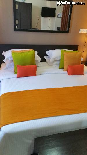 [P02] prin camera de hotel » foto by robert
 - 
<span class="allrVoted glyphicon glyphicon-heart hidden" id="av673477"></span>
<a class="m-l-10 hidden" id="sv673477" onclick="voting_Foto_DelVot(,673477,19391)" role="button">șterge vot <span class="glyphicon glyphicon-remove"></span></a>
<a id="v9673477" class=" c-red"  onclick="voting_Foto_SetVot(673477)" role="button"><span class="glyphicon glyphicon-heart-empty"></span> <b>LIKE</b> = Votează poza</a> <img class="hidden"  id="f673477W9" src="/imagini/loader.gif" border="0" /><span class="AjErrMes hidden" id="e673477ErM"></span>