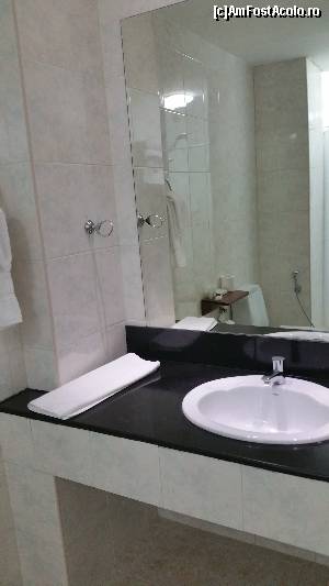 [P09] prin camera de hotel » foto by robert
 - 
<span class="allrVoted glyphicon glyphicon-heart hidden" id="av673484"></span>
<a class="m-l-10 hidden" id="sv673484" onclick="voting_Foto_DelVot(,673484,19391)" role="button">șterge vot <span class="glyphicon glyphicon-remove"></span></a>
<a id="v9673484" class=" c-red"  onclick="voting_Foto_SetVot(673484)" role="button"><span class="glyphicon glyphicon-heart-empty"></span> <b>LIKE</b> = Votează poza</a> <img class="hidden"  id="f673484W9" src="/imagini/loader.gif" border="0" /><span class="AjErrMes hidden" id="e673484ErM"></span>