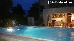 [P11] Piscina noaptea...  » foto by CarmenTina
 - 
<span class="allrVoted glyphicon glyphicon-heart hidden" id="av674173"></span>
<a class="m-l-10 hidden" id="sv674173" onclick="voting_Foto_DelVot(,674173,19403)" role="button">șterge vot <span class="glyphicon glyphicon-remove"></span></a>
<a id="v9674173" class=" c-red"  onclick="voting_Foto_SetVot(674173)" role="button"><span class="glyphicon glyphicon-heart-empty"></span> <b>LIKE</b> = Votează poza</a> <img class="hidden"  id="f674173W9" src="/imagini/loader.gif" border="0" /><span class="AjErrMes hidden" id="e674173ErM"></span>