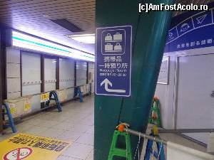 [P17] Stația Shin-Osaka, spre camera de bagaje situată lângă ieșirea sud » foto by mprofeanu
 - 
<span class="allrVoted glyphicon glyphicon-heart hidden" id="av674883"></span>
<a class="m-l-10 hidden" id="sv674883" onclick="voting_Foto_DelVot(,674883,19411)" role="button">șterge vot <span class="glyphicon glyphicon-remove"></span></a>
<a id="v9674883" class=" c-red"  onclick="voting_Foto_SetVot(674883)" role="button"><span class="glyphicon glyphicon-heart-empty"></span> <b>LIKE</b> = Votează poza</a> <img class="hidden"  id="f674883W9" src="/imagini/loader.gif" border="0" /><span class="AjErrMes hidden" id="e674883ErM"></span>
