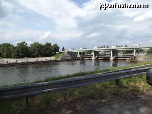 [P01] Stăvilarul și ecluza din Pardubice, pe Elba » foto by Dragoș_MD
 - 
<span class="allrVoted glyphicon glyphicon-heart hidden" id="av675224"></span>
<a class="m-l-10 hidden" id="sv675224" onclick="voting_Foto_DelVot(,675224,19420)" role="button">șterge vot <span class="glyphicon glyphicon-remove"></span></a>
<a id="v9675224" class=" c-red"  onclick="voting_Foto_SetVot(675224)" role="button"><span class="glyphicon glyphicon-heart-empty"></span> <b>LIKE</b> = Votează poza</a> <img class="hidden"  id="f675224W9" src="/imagini/loader.gif" border="0" /><span class="AjErrMes hidden" id="e675224ErM"></span>