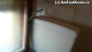 [P10] Problema cu WC-ul.  » foto by oaspetele
 - 
<span class="allrVoted glyphicon glyphicon-heart hidden" id="av675821"></span>
<a class="m-l-10 hidden" id="sv675821" onclick="voting_Foto_DelVot(,675821,19425)" role="button">șterge vot <span class="glyphicon glyphicon-remove"></span></a>
<a id="v9675821" class=" c-red"  onclick="voting_Foto_SetVot(675821)" role="button"><span class="glyphicon glyphicon-heart-empty"></span> <b>LIKE</b> = Votează poza</a> <img class="hidden"  id="f675821W9" src="/imagini/loader.gif" border="0" /><span class="AjErrMes hidden" id="e675821ErM"></span>