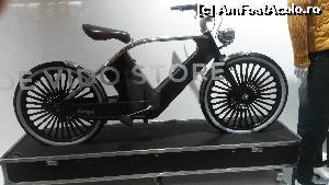 [P12] Bicicleta de mii de euro » foto by oaspetele
 - 
<span class="allrVoted glyphicon glyphicon-heart hidden" id="av675823"></span>
<a class="m-l-10 hidden" id="sv675823" onclick="voting_Foto_DelVot(,675823,19425)" role="button">șterge vot <span class="glyphicon glyphicon-remove"></span></a>
<a id="v9675823" class=" c-red"  onclick="voting_Foto_SetVot(675823)" role="button"><span class="glyphicon glyphicon-heart-empty"></span> <b>LIKE</b> = Votează poza</a> <img class="hidden"  id="f675823W9" src="/imagini/loader.gif" border="0" /><span class="AjErrMes hidden" id="e675823ErM"></span>