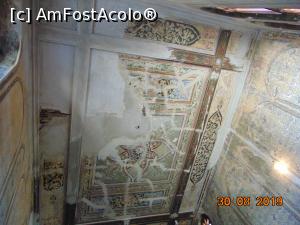 [P24] tavan afectat de foc si apa, se vad benzile din hartie de orez lipite pe crapaturi » foto by Yolanda
 - 
<span class="allrVoted glyphicon glyphicon-heart hidden" id="av1114772"></span>
<a class="m-l-10 hidden" id="sv1114772" onclick="voting_Foto_DelVot(,1114772,19447)" role="button">șterge vot <span class="glyphicon glyphicon-remove"></span></a>
<a id="v91114772" class=" c-red"  onclick="voting_Foto_SetVot(1114772)" role="button"><span class="glyphicon glyphicon-heart-empty"></span> <b>LIKE</b> = Votează poza</a> <img class="hidden"  id="f1114772W9" src="/imagini/loader.gif" border="0" /><span class="AjErrMes hidden" id="e1114772ErM"></span>
