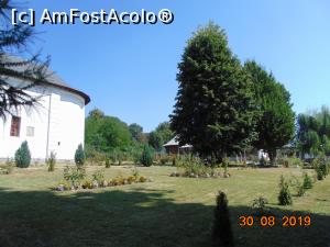 [P43] parcul din jurul bisericii » foto by Yolanda
 - 
<span class="allrVoted glyphicon glyphicon-heart hidden" id="av1114791"></span>
<a class="m-l-10 hidden" id="sv1114791" onclick="voting_Foto_DelVot(,1114791,19447)" role="button">șterge vot <span class="glyphicon glyphicon-remove"></span></a>
<a id="v91114791" class=" c-red"  onclick="voting_Foto_SetVot(1114791)" role="button"><span class="glyphicon glyphicon-heart-empty"></span> <b>LIKE</b> = Votează poza</a> <img class="hidden"  id="f1114791W9" src="/imagini/loader.gif" border="0" /><span class="AjErrMes hidden" id="e1114791ErM"></span>