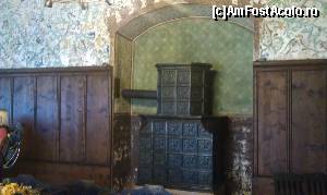 [P21] Veche sobă de teracotă și tapet la Castelul Orava, satul Oravski Podzamok, Slovacia.  » foto by traian.leuca †
 - 
<span class="allrVoted glyphicon glyphicon-heart hidden" id="av677833"></span>
<a class="m-l-10 hidden" id="sv677833" onclick="voting_Foto_DelVot(,677833,19455)" role="button">șterge vot <span class="glyphicon glyphicon-remove"></span></a>
<a id="v9677833" class=" c-red"  onclick="voting_Foto_SetVot(677833)" role="button"><span class="glyphicon glyphicon-heart-empty"></span> <b>LIKE</b> = Votează poza</a> <img class="hidden"  id="f677833W9" src="/imagini/loader.gif" border="0" /><span class="AjErrMes hidden" id="e677833ErM"></span>