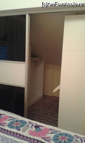 [P23] Intrarea in dressing din dormitorul mare » foto by Aurici
 - 
<span class="allrVoted glyphicon glyphicon-heart hidden" id="av679876"></span>
<a class="m-l-10 hidden" id="sv679876" onclick="voting_Foto_DelVot(,679876,19478)" role="button">șterge vot <span class="glyphicon glyphicon-remove"></span></a>
<a id="v9679876" class=" c-red"  onclick="voting_Foto_SetVot(679876)" role="button"><span class="glyphicon glyphicon-heart-empty"></span> <b>LIKE</b> = Votează poza</a> <img class="hidden"  id="f679876W9" src="/imagini/loader.gif" border="0" /><span class="AjErrMes hidden" id="e679876ErM"></span>