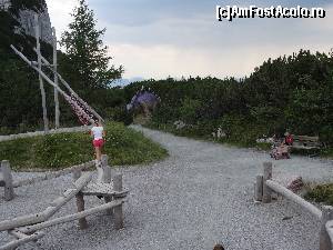 [P213] Steinplatte Waidrimg: Trassic Parc în zona Triassic trail » foto by mariana.olaru
 - 
<span class="allrVoted glyphicon glyphicon-heart hidden" id="av681157"></span>
<a class="m-l-10 hidden" id="sv681157" onclick="voting_Foto_DelVot(,681157,19484)" role="button">șterge vot <span class="glyphicon glyphicon-remove"></span></a>
<a id="v9681157" class=" c-red"  onclick="voting_Foto_SetVot(681157)" role="button"><span class="glyphicon glyphicon-heart-empty"></span> <b>LIKE</b> = Votează poza</a> <img class="hidden"  id="f681157W9" src="/imagini/loader.gif" border="0" /><span class="AjErrMes hidden" id="e681157ErM"></span>