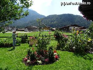 [P27] Austria : Waidring-imagine din curtea pensiunii Foidl » foto by mariana.olaru
 - 
<span class="allrVoted glyphicon glyphicon-heart hidden" id="av680905"></span>
<a class="m-l-10 hidden" id="sv680905" onclick="voting_Foto_DelVot(,680905,19484)" role="button">șterge vot <span class="glyphicon glyphicon-remove"></span></a>
<a id="v9680905" class=" c-red"  onclick="voting_Foto_SetVot(680905)" role="button"><span class="glyphicon glyphicon-heart-empty"></span> <b>LIKE</b> = Votează poza</a> <img class="hidden"  id="f680905W9" src="/imagini/loader.gif" border="0" /><span class="AjErrMes hidden" id="e680905ErM"></span>
