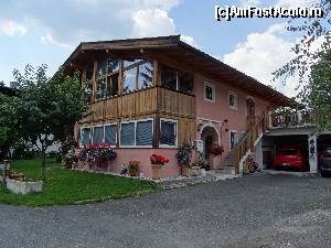[P39] Austria, Waidring : din colecția de vile a localității » foto by mariana.olaru
 - 
<span class="allrVoted glyphicon glyphicon-heart hidden" id="av680926"></span>
<a class="m-l-10 hidden" id="sv680926" onclick="voting_Foto_DelVot(,680926,19484)" role="button">șterge vot <span class="glyphicon glyphicon-remove"></span></a>
<a id="v9680926" class=" c-red"  onclick="voting_Foto_SetVot(680926)" role="button"><span class="glyphicon glyphicon-heart-empty"></span> <b>LIKE</b> = Votează poza</a> <img class="hidden"  id="f680926W9" src="/imagini/loader.gif" border="0" /><span class="AjErrMes hidden" id="e680926ErM"></span>