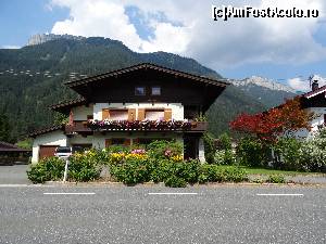 [P90] Austria, Waidring : din colecția de vile a localității » foto by mariana.olaru
 - 
<span class="allrVoted glyphicon glyphicon-heart hidden" id="av680988"></span>
<a class="m-l-10 hidden" id="sv680988" onclick="voting_Foto_DelVot(,680988,19484)" role="button">șterge vot <span class="glyphicon glyphicon-remove"></span></a>
<a id="v9680988" class=" c-red"  onclick="voting_Foto_SetVot(680988)" role="button"><span class="glyphicon glyphicon-heart-empty"></span> <b>LIKE</b> = Votează poza</a> <img class="hidden"  id="f680988W9" src="/imagini/loader.gif" border="0" /><span class="AjErrMes hidden" id="e680988ErM"></span>