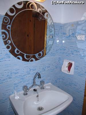 [P17] Rena Apartments Xirokastello- oglinda, chiuveta si faianta cu motive marinaresti » foto by luciaoradea
 - 
<span class="allrVoted glyphicon glyphicon-heart hidden" id="av681648"></span>
<a class="m-l-10 hidden" id="sv681648" onclick="voting_Foto_DelVot(,681648,19502)" role="button">șterge vot <span class="glyphicon glyphicon-remove"></span></a>
<a id="v9681648" class=" c-red"  onclick="voting_Foto_SetVot(681648)" role="button"><span class="glyphicon glyphicon-heart-empty"></span> <b>LIKE</b> = Votează poza</a> <img class="hidden"  id="f681648W9" src="/imagini/loader.gif" border="0" /><span class="AjErrMes hidden" id="e681648ErM"></span>