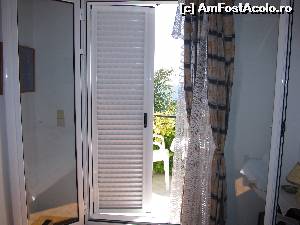 [P20] Rena Apartments Xirokastello- usa de la balcon, prevazuta cu perdeluta si draperie, plus rolete » foto by luciaoradea
 - 
<span class="allrVoted glyphicon glyphicon-heart hidden" id="av681654"></span>
<a class="m-l-10 hidden" id="sv681654" onclick="voting_Foto_DelVot(,681654,19502)" role="button">șterge vot <span class="glyphicon glyphicon-remove"></span></a>
<a id="v9681654" class=" c-red"  onclick="voting_Foto_SetVot(681654)" role="button"><span class="glyphicon glyphicon-heart-empty"></span> <b>LIKE</b> = Votează poza</a> <img class="hidden"  id="f681654W9" src="/imagini/loader.gif" border="0" /><span class="AjErrMes hidden" id="e681654ErM"></span>