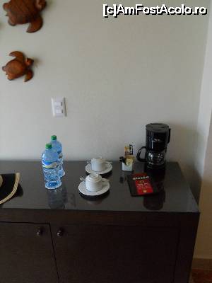 [P14] inauntru e si minibarul. apa din partea casei si tot ce se vede » foto by alle4295
 - 
<span class="allrVoted glyphicon glyphicon-heart hidden" id="av683893"></span>
<a class="m-l-10 hidden" id="sv683893" onclick="voting_Foto_DelVot(,683893,19528)" role="button">șterge vot <span class="glyphicon glyphicon-remove"></span></a>
<a id="v9683893" class=" c-red"  onclick="voting_Foto_SetVot(683893)" role="button"><span class="glyphicon glyphicon-heart-empty"></span> <b>LIKE</b> = Votează poza</a> <img class="hidden"  id="f683893W9" src="/imagini/loader.gif" border="0" /><span class="AjErrMes hidden" id="e683893ErM"></span>