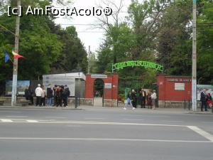 [P01] București - Grădina Botanică "Dimitrie Brândză". Intrarea. » foto by iulianic
 - 
<span class="allrVoted glyphicon glyphicon-heart hidden" id="av1364195"></span>
<a class="m-l-10 hidden" id="sv1364195" onclick="voting_Foto_DelVot(,1364195,19622)" role="button">șterge vot <span class="glyphicon glyphicon-remove"></span></a>
<a id="v91364195" class=" c-red"  onclick="voting_Foto_SetVot(1364195)" role="button"><span class="glyphicon glyphicon-heart-empty"></span> <b>LIKE</b> = Votează poza</a> <img class="hidden"  id="f1364195W9" src="/imagini/loader.gif" border="0" /><span class="AjErrMes hidden" id="e1364195ErM"></span>