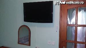 [P18] Televizorul cu ecran plat din camera pensiunii Kisviza Vendégház din orașul Baja, Ungaria.  » foto by traian.leuca †
 - 
<span class="allrVoted glyphicon glyphicon-heart hidden" id="av690532"></span>
<a class="m-l-10 hidden" id="sv690532" onclick="voting_Foto_DelVot(,690532,19623)" role="button">șterge vot <span class="glyphicon glyphicon-remove"></span></a>
<a id="v9690532" class=" c-red"  onclick="voting_Foto_SetVot(690532)" role="button"><span class="glyphicon glyphicon-heart-empty"></span> <b>LIKE</b> = Votează poza</a> <img class="hidden"  id="f690532W9" src="/imagini/loader.gif" border="0" /><span class="AjErrMes hidden" id="e690532ErM"></span>