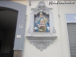 [P06] Aproape la fiecare casa, intr0o nisa -o statueta reprezentand-0 pe Fecioara Maria cu pruncul Iisus.  » foto by bica adriana
 - 
<span class="allrVoted glyphicon glyphicon-heart hidden" id="av691145"></span>
<a class="m-l-10 hidden" id="sv691145" onclick="voting_Foto_DelVot(,691145,19644)" role="button">șterge vot <span class="glyphicon glyphicon-remove"></span></a>
<a id="v9691145" class=" c-red"  onclick="voting_Foto_SetVot(691145)" role="button"><span class="glyphicon glyphicon-heart-empty"></span> <b>LIKE</b> = Votează poza</a> <img class="hidden"  id="f691145W9" src="/imagini/loader.gif" border="0" /><span class="AjErrMes hidden" id="e691145ErM"></span>