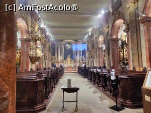 [P29] Piața Szechenyi; biserica Sf. Ignatius de Loyola » foto by crismis
 - 
<span class="allrVoted glyphicon glyphicon-heart hidden" id="av1400700"></span>
<a class="m-l-10 hidden" id="sv1400700" onclick="voting_Foto_DelVot(,1400700,19654)" role="button">șterge vot <span class="glyphicon glyphicon-remove"></span></a>
<a id="v91400700" class=" c-red"  onclick="voting_Foto_SetVot(1400700)" role="button"><span class="glyphicon glyphicon-heart-empty"></span> <b>LIKE</b> = Votează poza</a> <img class="hidden"  id="f1400700W9" src="/imagini/loader.gif" border="0" /><span class="AjErrMes hidden" id="e1400700ErM"></span>