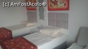 [P06] camera: doua paturi twin si canapeaua extensibila. In pozele de prezenatare am vazut canapeaua stransa deci banuiesc ca era oricum in camera chiar si pt cazarea a 2 pers.  » foto by tripyy
 - 
<span class="allrVoted glyphicon glyphicon-heart hidden" id="av771587"></span>
<a class="m-l-10 hidden" id="sv771587" onclick="voting_Foto_DelVot(,771587,19661)" role="button">șterge vot <span class="glyphicon glyphicon-remove"></span></a>
<a id="v9771587" class=" c-red"  onclick="voting_Foto_SetVot(771587)" role="button"><span class="glyphicon glyphicon-heart-empty"></span> <b>LIKE</b> = Votează poza</a> <img class="hidden"  id="f771587W9" src="/imagini/loader.gif" border="0" /><span class="AjErrMes hidden" id="e771587ErM"></span>