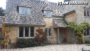 [P15] Casă de tip cottage din satul Bibury, ținutul Cotswolds, Anglia.  » foto by traian.leuca †
 - 
<span class="allrVoted glyphicon glyphicon-heart hidden" id="av693338"></span>
<a class="m-l-10 hidden" id="sv693338" onclick="voting_Foto_DelVot(,693338,19672)" role="button">șterge vot <span class="glyphicon glyphicon-remove"></span></a>
<a id="v9693338" class=" c-red"  onclick="voting_Foto_SetVot(693338)" role="button"><span class="glyphicon glyphicon-heart-empty"></span> <b>LIKE</b> = Votează poza</a> <img class="hidden"  id="f693338W9" src="/imagini/loader.gif" border="0" /><span class="AjErrMes hidden" id="e693338ErM"></span>