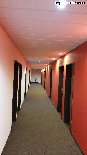 [P15] B&B Hotel Nürnberg-Hbf - holul » foto by robert
 - 
<span class="allrVoted glyphicon glyphicon-heart hidden" id="av693444"></span>
<a class="m-l-10 hidden" id="sv693444" onclick="voting_Foto_DelVot(,693444,19675)" role="button">șterge vot <span class="glyphicon glyphicon-remove"></span></a>
<a id="v9693444" class=" c-red"  onclick="voting_Foto_SetVot(693444)" role="button"><span class="glyphicon glyphicon-heart-empty"></span> <b>LIKE</b> = Votează poza</a> <img class="hidden"  id="f693444W9" src="/imagini/loader.gif" border="0" /><span class="AjErrMes hidden" id="e693444ErM"></span>