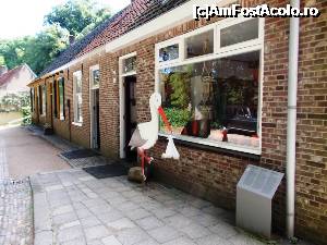 [P10] Eeeei, a venit barza! Clar, maternitate, de fapt, casa de nasteri. In Olanda se naste frecvent cu moasa, in zilele noastre!  » foto by Eugenia55* †
 - 
<span class="allrVoted glyphicon glyphicon-heart hidden" id="av699885"></span>
<a class="m-l-10 hidden" id="sv699885" onclick="voting_Foto_DelVot(,699885,19676)" role="button">șterge vot <span class="glyphicon glyphicon-remove"></span></a>
<a id="v9699885" class=" c-red"  onclick="voting_Foto_SetVot(699885)" role="button"><span class="glyphicon glyphicon-heart-empty"></span> <b>LIKE</b> = Votează poza</a> <img class="hidden"  id="f699885W9" src="/imagini/loader.gif" border="0" /><span class="AjErrMes hidden" id="e699885ErM"></span>
