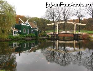 [P12] Peisaj cu case din reg. Zaan si podul de peste Amstel » foto by Radu Tudoran
 - 
<span class="allrVoted glyphicon glyphicon-heart hidden" id="av698340"></span>
<a class="m-l-10 hidden" id="sv698340" onclick="voting_Foto_DelVot(,698340,19676)" role="button">șterge vot <span class="glyphicon glyphicon-remove"></span></a>
<a id="v9698340" class=" c-red"  onclick="voting_Foto_SetVot(698340)" role="button"><span class="glyphicon glyphicon-heart-empty"></span> <b>LIKE</b> = Votează poza</a> <img class="hidden"  id="f698340W9" src="/imagini/loader.gif" border="0" /><span class="AjErrMes hidden" id="e698340ErM"></span>