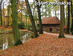 [P18] Veluwe, Moara de hartie - Datorita existente a multe parauri in regiunea Veluwe aici s-a dezvoltat un important centru de producere a hartiei. Aceasta moara de apa arata cum se producea hartia pe la 1850. Materia prima erau lenjerii vechi pentru hartia de scris si carpe din bumbac pentru hartia de impachetat » foto by Radu Tudoran
 - 
<span class="allrVoted glyphicon glyphicon-heart hidden" id="av698346"></span>
<a class="m-l-10 hidden" id="sv698346" onclick="voting_Foto_DelVot(,698346,19676)" role="button">șterge vot <span class="glyphicon glyphicon-remove"></span></a>
<a id="v9698346" class=" c-red"  onclick="voting_Foto_SetVot(698346)" role="button"><span class="glyphicon glyphicon-heart-empty"></span> <b>LIKE</b> = Votează poza</a> <img class="hidden"  id="f698346W9" src="/imagini/loader.gif" border="0" /><span class="AjErrMes hidden" id="e698346ErM"></span>