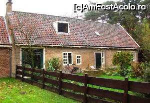 [P07] Hoogmade. Casa fostului secretar de stat Cees van Leeuwen, veche de vreo 400 de ani » foto by Radu Tudoran
 - 
<span class="allrVoted glyphicon glyphicon-heart hidden" id="av698335"></span>
<a class="m-l-10 hidden" id="sv698335" onclick="voting_Foto_DelVot(,698335,19676)" role="button">șterge vot <span class="glyphicon glyphicon-remove"></span></a>
<a id="v9698335" class=" c-red"  onclick="voting_Foto_SetVot(698335)" role="button"><span class="glyphicon glyphicon-heart-empty"></span> <b>LIKE</b> = Votează poza</a> <img class="hidden"  id="f698335W9" src="/imagini/loader.gif" border="0" /><span class="AjErrMes hidden" id="e698335ErM"></span>
