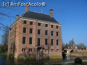 [P12] Castelul Amerongen » foto by Radu Tudoran
 - 
<span class="allrVoted glyphicon glyphicon-heart hidden" id="av829208"></span>
<a class="m-l-10 hidden" id="sv829208" onclick="voting_Foto_DelVot(,829208,19676)" role="button">șterge vot <span class="glyphicon glyphicon-remove"></span></a>
<a id="v9829208" class=" c-red"  onclick="voting_Foto_SetVot(829208)" role="button"><span class="glyphicon glyphicon-heart-empty"></span> <b>LIKE</b> = Votează poza</a> <img class="hidden"  id="f829208W9" src="/imagini/loader.gif" border="0" /><span class="AjErrMes hidden" id="e829208ErM"></span>