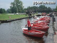 [P01] aceasta e prima imagine cu Giethoorn » foto by a.sr*
 - 
<span class="allrVoted glyphicon glyphicon-heart hidden" id="av256618"></span>
<a class="m-l-10 hidden" id="sv256618" onclick="voting_Foto_DelVot(,256618,19677)" role="button">șterge vot <span class="glyphicon glyphicon-remove"></span></a>
<a id="v9256618" class=" c-red"  onclick="voting_Foto_SetVot(256618)" role="button"><span class="glyphicon glyphicon-heart-empty"></span> <b>LIKE</b> = Votează poza</a> <img class="hidden"  id="f256618W9" src="/imagini/loader.gif" border="0" /><span class="AjErrMes hidden" id="e256618ErM"></span>
