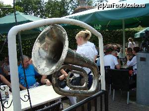 [P35] Restaurantul Fanfare -trompeta din film » foto by mireille
 - 
<span class="allrVoted glyphicon glyphicon-heart hidden" id="av603040"></span>
<a class="m-l-10 hidden" id="sv603040" onclick="voting_Foto_DelVot(,603040,19677)" role="button">șterge vot <span class="glyphicon glyphicon-remove"></span></a>
<a id="v9603040" class=" c-red"  onclick="voting_Foto_SetVot(603040)" role="button"><span class="glyphicon glyphicon-heart-empty"></span> <b>LIKE</b> = Votează poza</a> <img class="hidden"  id="f603040W9" src="/imagini/loader.gif" border="0" /><span class="AjErrMes hidden" id="e603040ErM"></span>