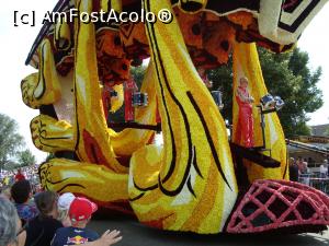 [P19] Parada daliilor - grup floral, detaliu » foto by mireille
 - 
<span class="allrVoted glyphicon glyphicon-heart hidden" id="av845873"></span>
<a class="m-l-10 hidden" id="sv845873" onclick="voting_Foto_DelVot(,845873,19677)" role="button">șterge vot <span class="glyphicon glyphicon-remove"></span></a>
<a id="v9845873" class=" c-red"  onclick="voting_Foto_SetVot(845873)" role="button"><span class="glyphicon glyphicon-heart-empty"></span> <b>LIKE</b> = Votează poza</a> <img class="hidden"  id="f845873W9" src="/imagini/loader.gif" border="0" /><span class="AjErrMes hidden" id="e845873ErM"></span>