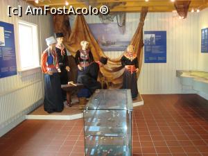 [P11] Diorama cu vechii locuitori ai insulei... costumele lor traditionale au disparut.  » foto by mireille
 - 
<span class="allrVoted glyphicon glyphicon-heart hidden" id="av929620"></span>
<a class="m-l-10 hidden" id="sv929620" onclick="voting_Foto_DelVot(,929620,19677)" role="button">șterge vot <span class="glyphicon glyphicon-remove"></span></a>
<a id="v9929620" class=" c-red"  onclick="voting_Foto_SetVot(929620)" role="button"><span class="glyphicon glyphicon-heart-empty"></span> <b>LIKE</b> = Votează poza</a> <img class="hidden"  id="f929620W9" src="/imagini/loader.gif" border="0" /><span class="AjErrMes hidden" id="e929620ErM"></span>