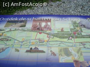 [P06] Harta care indica localizarea insulei Schokland... ea are o formă alungită și se afla în mijlocul fostei Zuidersee... era formată din 4 terpuri /sate pe movile.  » foto by mireille
 - 
<span class="allrVoted glyphicon glyphicon-heart hidden" id="av929615"></span>
<a class="m-l-10 hidden" id="sv929615" onclick="voting_Foto_DelVot(,929615,19677)" role="button">șterge vot <span class="glyphicon glyphicon-remove"></span></a>
<a id="v9929615" class=" c-red"  onclick="voting_Foto_SetVot(929615)" role="button"><span class="glyphicon glyphicon-heart-empty"></span> <b>LIKE</b> = Votează poza</a> <img class="hidden"  id="f929615W9" src="/imagini/loader.gif" border="0" /><span class="AjErrMes hidden" id="e929615ErM"></span>