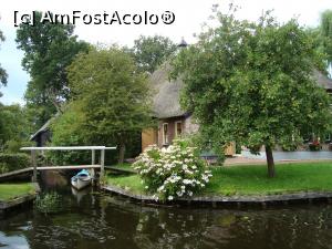[P04] Dwarsgracht e un sat nepoluat, e ireal, boem -sufletul lui e în fiecare casă, pom, floare, podeț... casele sunt pe mici insule.  » foto by mireille
 - 
<span class="allrVoted glyphicon glyphicon-heart hidden" id="av931059"></span>
<a class="m-l-10 hidden" id="sv931059" onclick="voting_Foto_DelVot(,931059,19677)" role="button">șterge vot <span class="glyphicon glyphicon-remove"></span></a>
<a id="v9931059" class=" c-red"  onclick="voting_Foto_SetVot(931059)" role="button"><span class="glyphicon glyphicon-heart-empty"></span> <b>LIKE</b> = Votează poza</a> <img class="hidden"  id="f931059W9" src="/imagini/loader.gif" border="0" /><span class="AjErrMes hidden" id="e931059ErM"></span>