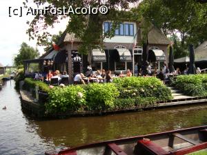 [P08] Restaurantul Fratelli, cizma italiană din Giethoorn... cu greu găsesti loc liber la terasă.  » foto by mireille
 - 
<span class="allrVoted glyphicon glyphicon-heart hidden" id="av1025011"></span>
<a class="m-l-10 hidden" id="sv1025011" onclick="voting_Foto_DelVot(,1025011,19677)" role="button">șterge vot <span class="glyphicon glyphicon-remove"></span></a>
<a id="v91025011" class=" c-red"  onclick="voting_Foto_SetVot(1025011)" role="button"><span class="glyphicon glyphicon-heart-empty"></span> <b>LIKE</b> = Votează poza</a> <img class="hidden"  id="f1025011W9" src="/imagini/loader.gif" border="0" /><span class="AjErrMes hidden" id="e1025011ErM"></span>