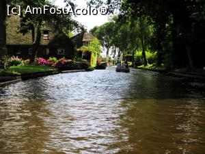 [P07] Giethoorn - printre case » foto by makuy*
 - 
<span class="allrVoted glyphicon glyphicon-heart hidden" id="av768972"></span>
<a class="m-l-10 hidden" id="sv768972" onclick="voting_Foto_DelVot(,768972,19677)" role="button">șterge vot <span class="glyphicon glyphicon-remove"></span></a>
<a id="v9768972" class=" c-red"  onclick="voting_Foto_SetVot(768972)" role="button"><span class="glyphicon glyphicon-heart-empty"></span> <b>LIKE</b> = Votează poza</a> <img class="hidden"  id="f768972W9" src="/imagini/loader.gif" border="0" /><span class="AjErrMes hidden" id="e768972ErM"></span>