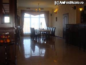 [P30] Pensiunea Select- restaurantul, cu mesele aranjate pentru un eveniment » foto by luciaoradea
 - 
<span class="allrVoted glyphicon glyphicon-heart hidden" id="av694929"></span>
<a class="m-l-10 hidden" id="sv694929" onclick="voting_Foto_DelVot(,694929,19686)" role="button">șterge vot <span class="glyphicon glyphicon-remove"></span></a>
<a id="v9694929" class=" c-red"  onclick="voting_Foto_SetVot(694929)" role="button"><span class="glyphicon glyphicon-heart-empty"></span> <b>LIKE</b> = Votează poza</a> <img class="hidden"  id="f694929W9" src="/imagini/loader.gif" border="0" /><span class="AjErrMes hidden" id="e694929ErM"></span>