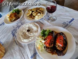 [P09] Restaurant Argiris; papa bun » foto by crismis
 - 
<span class="allrVoted glyphicon glyphicon-heart hidden" id="av1418715"></span>
<a class="m-l-10 hidden" id="sv1418715" onclick="voting_Foto_DelVot(,1418715,19691)" role="button">șterge vot <span class="glyphicon glyphicon-remove"></span></a>
<a id="v91418715" class=" c-red"  onclick="voting_Foto_SetVot(1418715)" role="button"><span class="glyphicon glyphicon-heart-empty"></span> <b>LIKE</b> = Votează poza</a> <img class="hidden"  id="f1418715W9" src="/imagini/loader.gif" border="0" /><span class="AjErrMes hidden" id="e1418715ErM"></span>