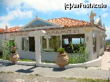 [P12] Taverna  Panorama Kalamitsi vazuta din parcarea cea micuta » foto by sandu.53
 - 
<span class="allrVoted glyphicon glyphicon-heart hidden" id="av136340"></span>
<a class="m-l-10 hidden" id="sv136340" onclick="voting_Foto_DelVot(,136340,19692)" role="button">șterge vot <span class="glyphicon glyphicon-remove"></span></a>
<a id="v9136340" class=" c-red"  onclick="voting_Foto_SetVot(136340)" role="button"><span class="glyphicon glyphicon-heart-empty"></span> <b>LIKE</b> = Votează poza</a> <img class="hidden"  id="f136340W9" src="/imagini/loader.gif" border="0" /><span class="AjErrMes hidden" id="e136340ErM"></span>