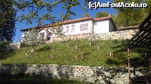 [P05] Mănăstirea Ciucea - 'şi cum te-nchini în rugăciune', cladirea ce adăposteşte chiliile.  » foto by bogumil
 - 
<span class="allrVoted glyphicon glyphicon-heart hidden" id="av695502"></span>
<a class="m-l-10 hidden" id="sv695502" onclick="voting_Foto_DelVot(,695502,19698)" role="button">șterge vot <span class="glyphicon glyphicon-remove"></span></a>
<a id="v9695502" class=" c-red"  onclick="voting_Foto_SetVot(695502)" role="button"><span class="glyphicon glyphicon-heart-empty"></span> <b>LIKE</b> = Votează poza</a> <img class="hidden"  id="f695502W9" src="/imagini/loader.gif" border="0" /><span class="AjErrMes hidden" id="e695502ErM"></span>