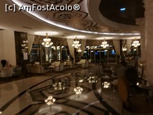 [P40] O parte din lobby » foto by M'Liviu
 - 
<span class="allrVoted glyphicon glyphicon-heart hidden" id="av1087229"></span>
<a class="m-l-10 hidden" id="sv1087229" onclick="voting_Foto_DelVot(,1087229,19722)" role="button">șterge vot <span class="glyphicon glyphicon-remove"></span></a>
<a id="v91087229" class=" c-red"  onclick="voting_Foto_SetVot(1087229)" role="button"><span class="glyphicon glyphicon-heart-empty"></span> <b>LIKE</b> = Votează poza</a> <img class="hidden"  id="f1087229W9" src="/imagini/loader.gif" border="0" /><span class="AjErrMes hidden" id="e1087229ErM"></span>