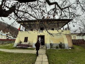 [P03] Casa memorială George Topârceanu - vedere din curte » foto by Daisy Petal
 - 
<span class="allrVoted glyphicon glyphicon-heart hidden" id="av1212538"></span>
<a class="m-l-10 hidden" id="sv1212538" onclick="voting_Foto_DelVot(,1212538,19757)" role="button">șterge vot <span class="glyphicon glyphicon-remove"></span></a>
<a id="v91212538" class=" c-red"  onclick="voting_Foto_SetVot(1212538)" role="button"><span class="glyphicon glyphicon-heart-empty"></span> <b>LIKE</b> = Votează poza</a> <img class="hidden"  id="f1212538W9" src="/imagini/loader.gif" border="0" /><span class="AjErrMes hidden" id="e1212538ErM"></span>