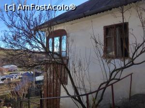 [P11] Casa memorială George Topârceanu, Nămăești » foto by Mioritik
 - 
<span class="allrVoted glyphicon glyphicon-heart hidden" id="av1291998"></span>
<a class="m-l-10 hidden" id="sv1291998" onclick="voting_Foto_DelVot(,1291998,19757)" role="button">șterge vot <span class="glyphicon glyphicon-remove"></span></a>
<a id="v91291998" class=" c-red"  onclick="voting_Foto_SetVot(1291998)" role="button"><span class="glyphicon glyphicon-heart-empty"></span> <b>LIKE</b> = Votează poza</a> <img class="hidden"  id="f1291998W9" src="/imagini/loader.gif" border="0" /><span class="AjErrMes hidden" id="e1291998ErM"></span>