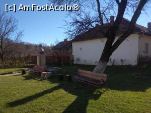 [P32] Casa memorială George Topârceanu, Nămăești » foto by Mioritik
 - 
<span class="allrVoted glyphicon glyphicon-heart hidden" id="av1292019"></span>
<a class="m-l-10 hidden" id="sv1292019" onclick="voting_Foto_DelVot(,1292019,19757)" role="button">șterge vot <span class="glyphicon glyphicon-remove"></span></a>
<a id="v91292019" class=" c-red"  onclick="voting_Foto_SetVot(1292019)" role="button"><span class="glyphicon glyphicon-heart-empty"></span> <b>LIKE</b> = Votează poza</a> <img class="hidden"  id="f1292019W9" src="/imagini/loader.gif" border="0" /><span class="AjErrMes hidden" id="e1292019ErM"></span>