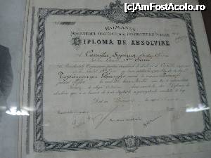 [P05] 5 Diploma de absolvire a liceului Sf. Sava, din Bucureşti.  » foto by doinafil
 - 
<span class="allrVoted glyphicon glyphicon-heart hidden" id="av698389"></span>
<a class="m-l-10 hidden" id="sv698389" onclick="voting_Foto_DelVot(,698389,19757)" role="button">șterge vot <span class="glyphicon glyphicon-remove"></span></a>
<a id="v9698389" class=" c-red"  onclick="voting_Foto_SetVot(698389)" role="button"><span class="glyphicon glyphicon-heart-empty"></span> <b>LIKE</b> = Votează poza</a> <img class="hidden"  id="f698389W9" src="/imagini/loader.gif" border="0" /><span class="AjErrMes hidden" id="e698389ErM"></span>